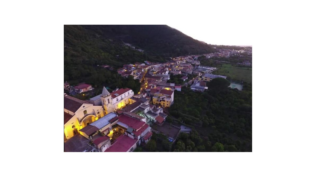 3.vista notturna borgo